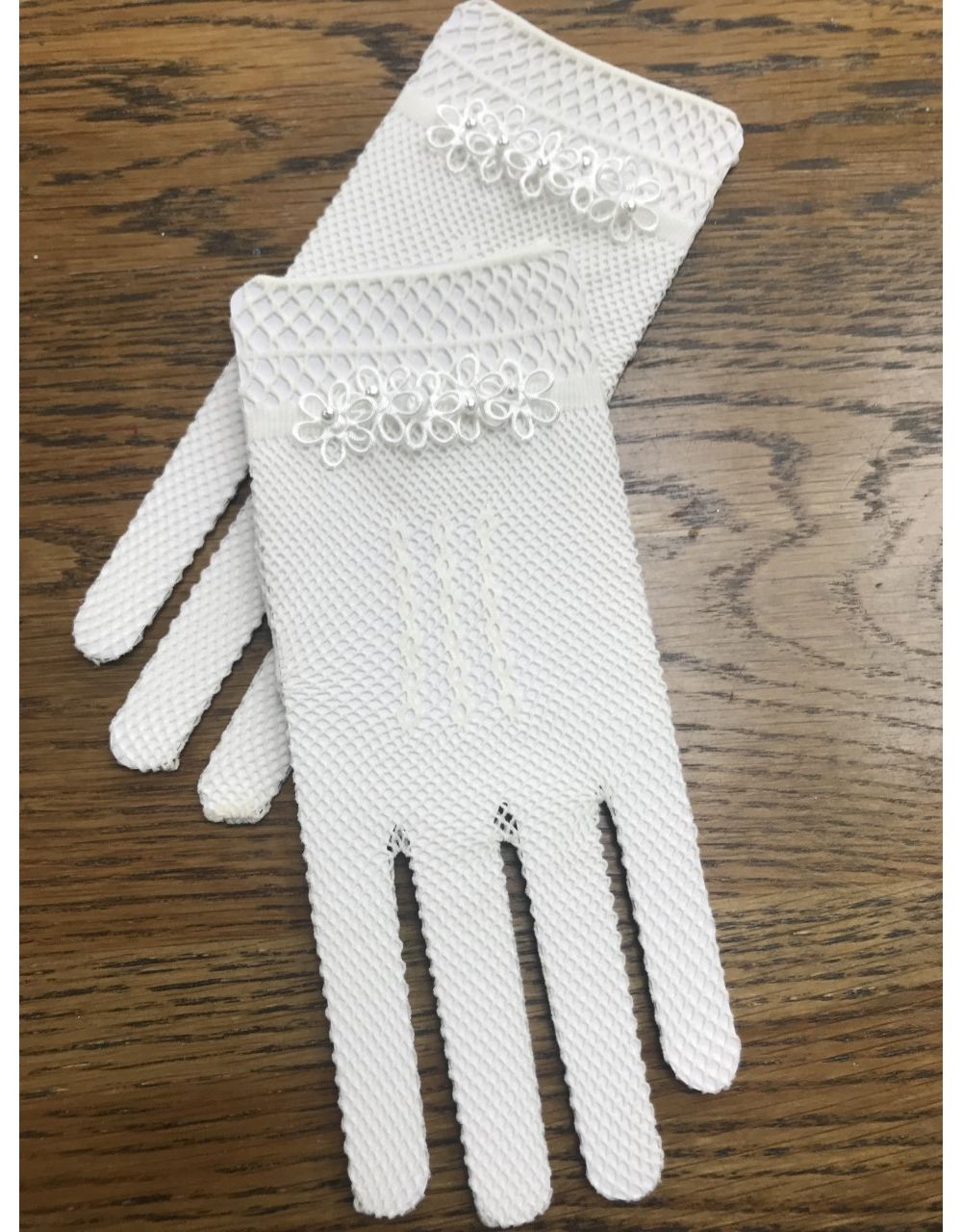 White or Ivory Aire Barcelona Spanish Communion Gloves