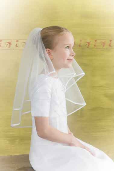 How to wear a Veil or Tiara